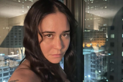 Alessandra Negrini alvoroça fãs ao posar de lingerie: 'Monumento'