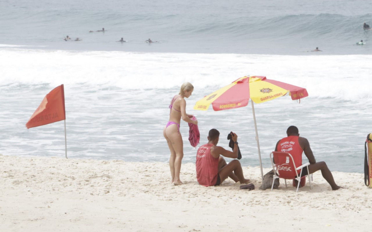 Cariocas aproveitam praia no Recreio, na Zona Oeste - Marcos Porto/Agência O DIA
