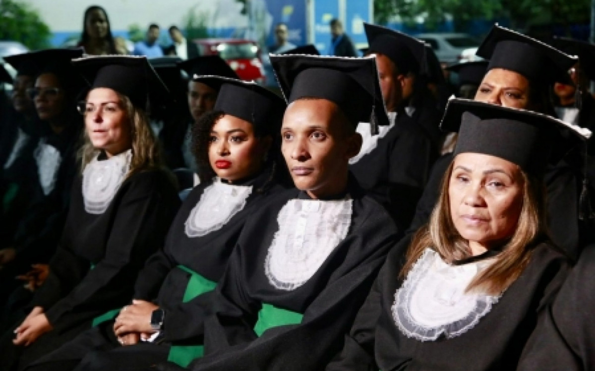 Fundec realiza cerimônia de formatura do curso técnico em enfermagem