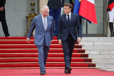 Rei Charles III conclui viagem à França com visita focada em meio ambiente