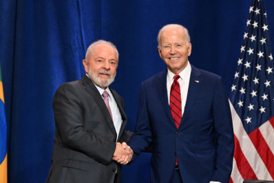 Biden diz que objetivo é continuar trabalhando com Lula por iniciativa do trabalho