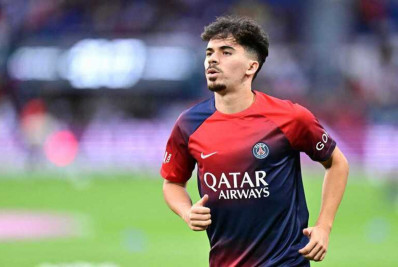 Meia do PSG nega ter sido humilhado por Messi: 'Completamente falso'