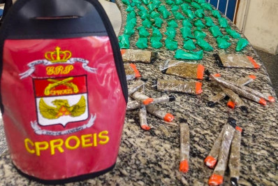 Suspeito de tráfico de drogas é detido em Rio das Ostras após abordagem policial