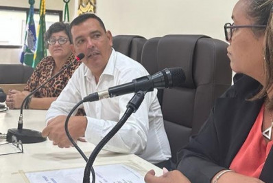 Alunos do Programa Geração Aprendiz visitam Câmara Municipal de Rio das Ostras