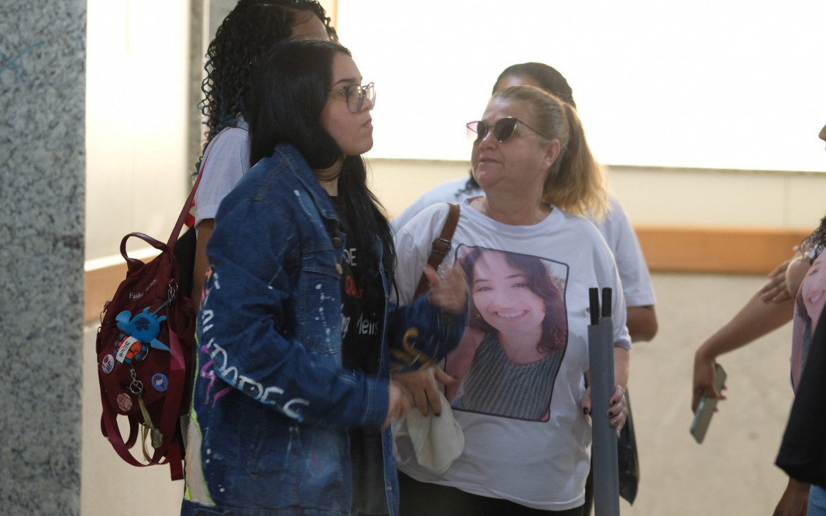 Amigos de  Vitorya Melissa comparecem ao julgamento de Matheus Santos da Silva  - Pedro Ivo/Ag&ecirc;ncia O Dia