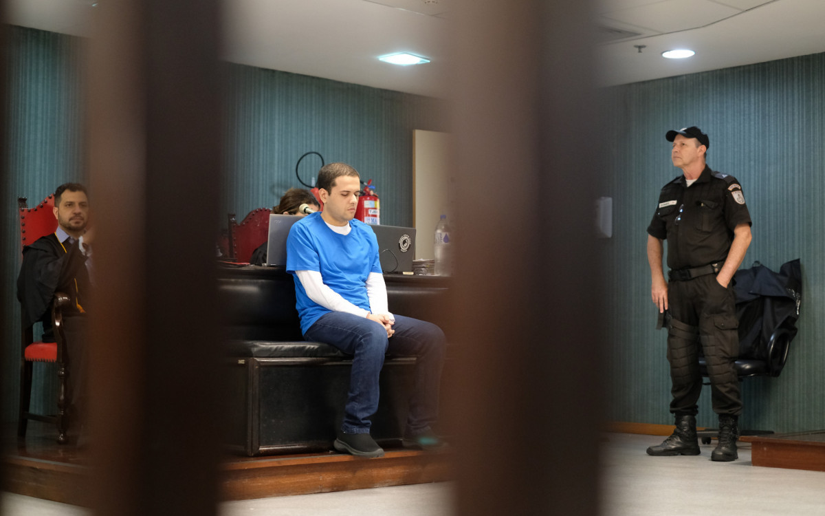 Matheus Santos da Silva que esfaqueou Vitorya Melissa no Plaza Shopping passou por J&uacute;ri Popular - Pedro Ivo/Ag&ecirc;ncia O Dia