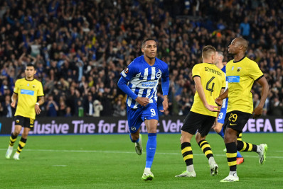 Ex-Fluminense marca primeiro gol da história de clube inglês em competições europeias