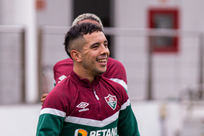 Leo Fernández celebra primeiro gol pelo Fluminense: 'Recupera a confiança'