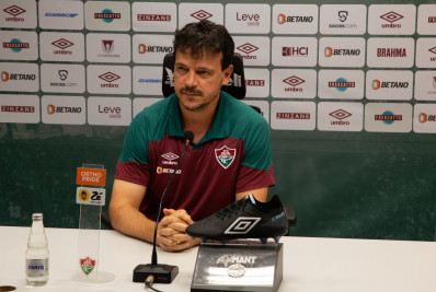 Diniz admite utilizar Marcelo no meio, e projeta evolução de Leo Fernández no Fluminense: 'Muito talentoso'