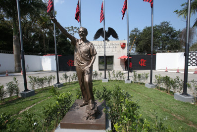 Flamengo avança em obra de estádio no CT Ninho do Urubu
