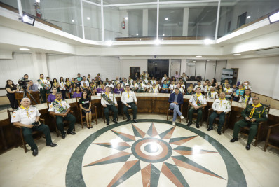 Desbravadores da Igreja Adventista recebem certificados na Câmara de Caxias