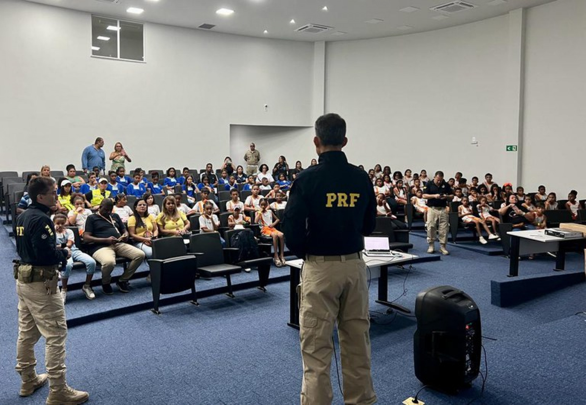 Palestras de educa&ccedil;&atilde;o para o tr&acirc;nsito foram ministradas para os estudantes - Divulga&ccedil;&atilde;o / PRF