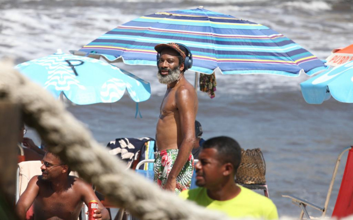  Flávio Bauraqui curtiu o dia de sol no Grumari, na Zona Oeste do Rio