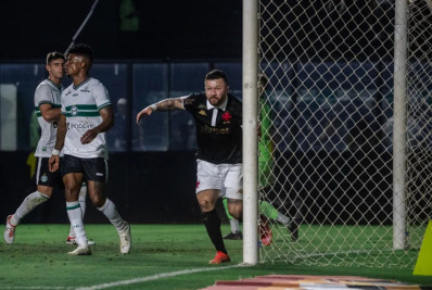 Rossi celebra bom reinício pelo Vasco: 'Vim para ser importante'