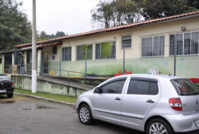Falta de água prejudica funcionamento de creche em Itatiaia