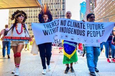 Indígenas em Nova York pedem fim da exploração petrolífera na Amazônia