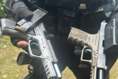 Dois homens baleados em confronto com a PM em Angra