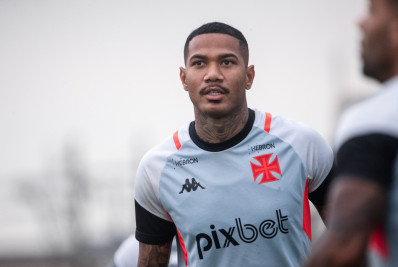 Vasco anuncia rescisão de contrato com o volante Zé Gabriel