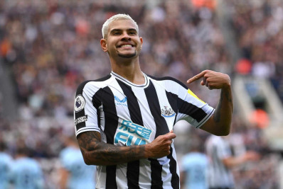 Volante da Seleção acerta renovação de contrato com clube da Premier League até 2028