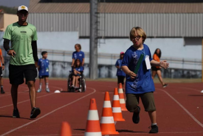 Festival Paralímpico promove inclusão esportiva para mais de 100 crianças e jovens