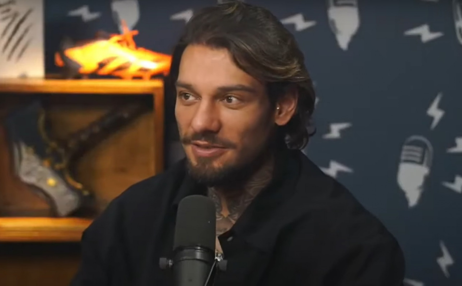 Lucas Lucco relembra boatos de romance com Luan Santana - Reprodução de vídeo