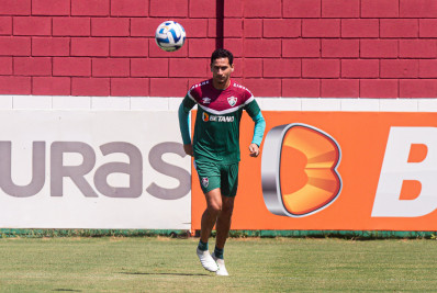 Esquema com quatro atacantes fracassa novamente, e Ganso vive momento difícil no Fluminense