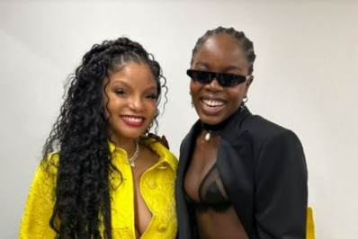 Clara Moneke mostra encontro com atriz de 'A Pequena Sereia' em Milão