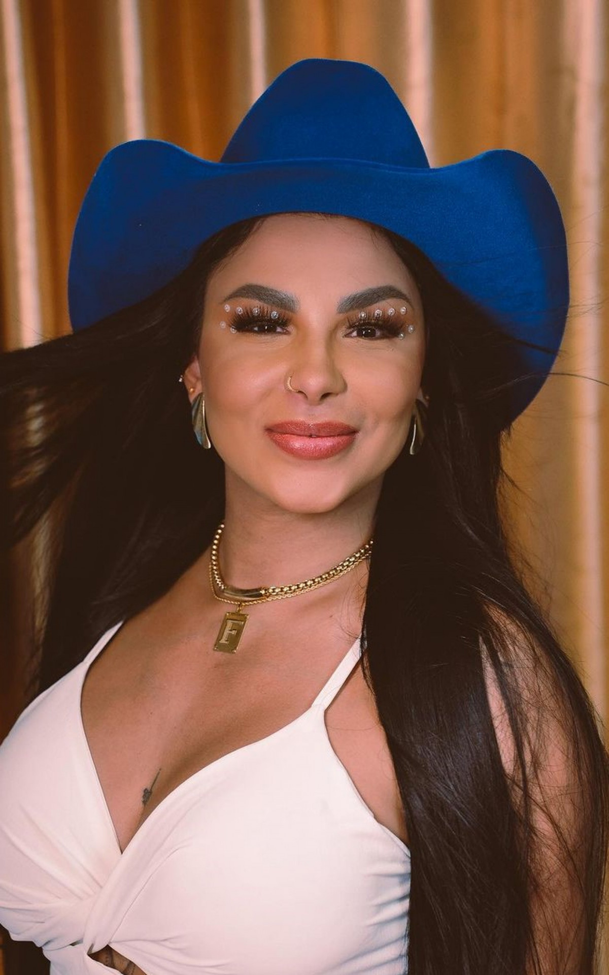 Jenny, por outro lado, diz que a cantora se interessou na adoção após conhecê-la durante a adolescência, quando viveu um romance com um dos filhos legítimos de Gretchen - Reprodução / Instagram 