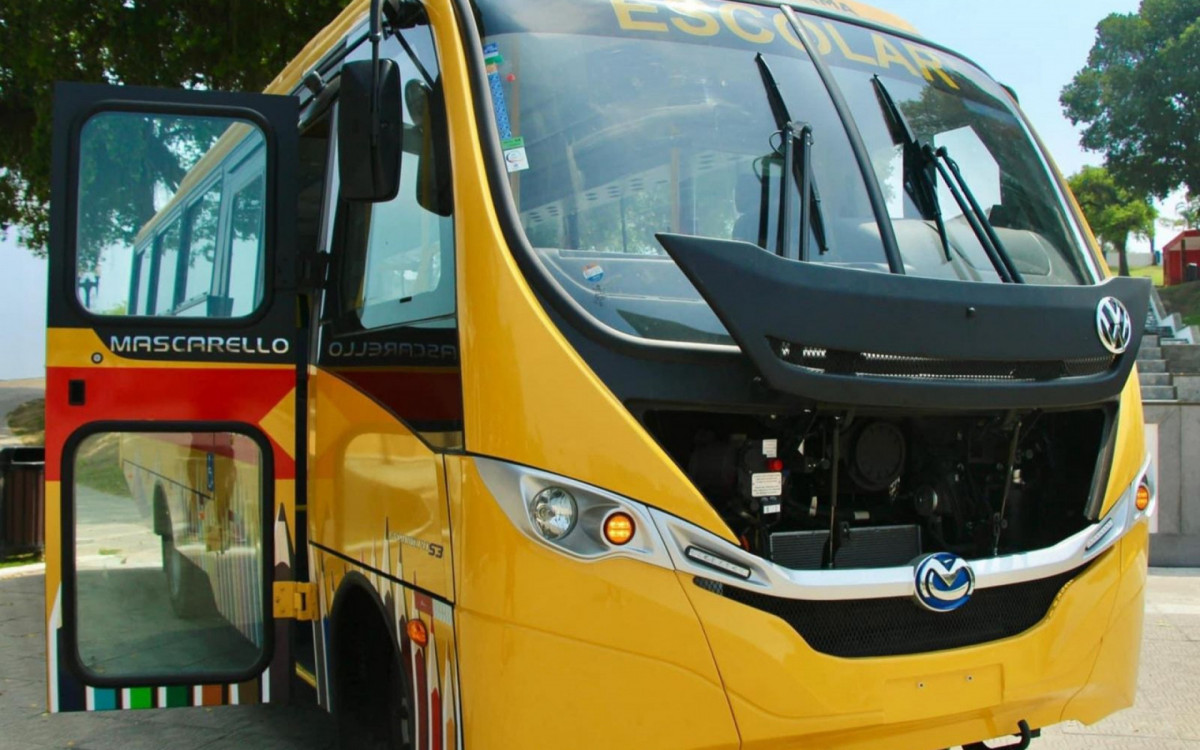 Nova frota de ônibus escolares