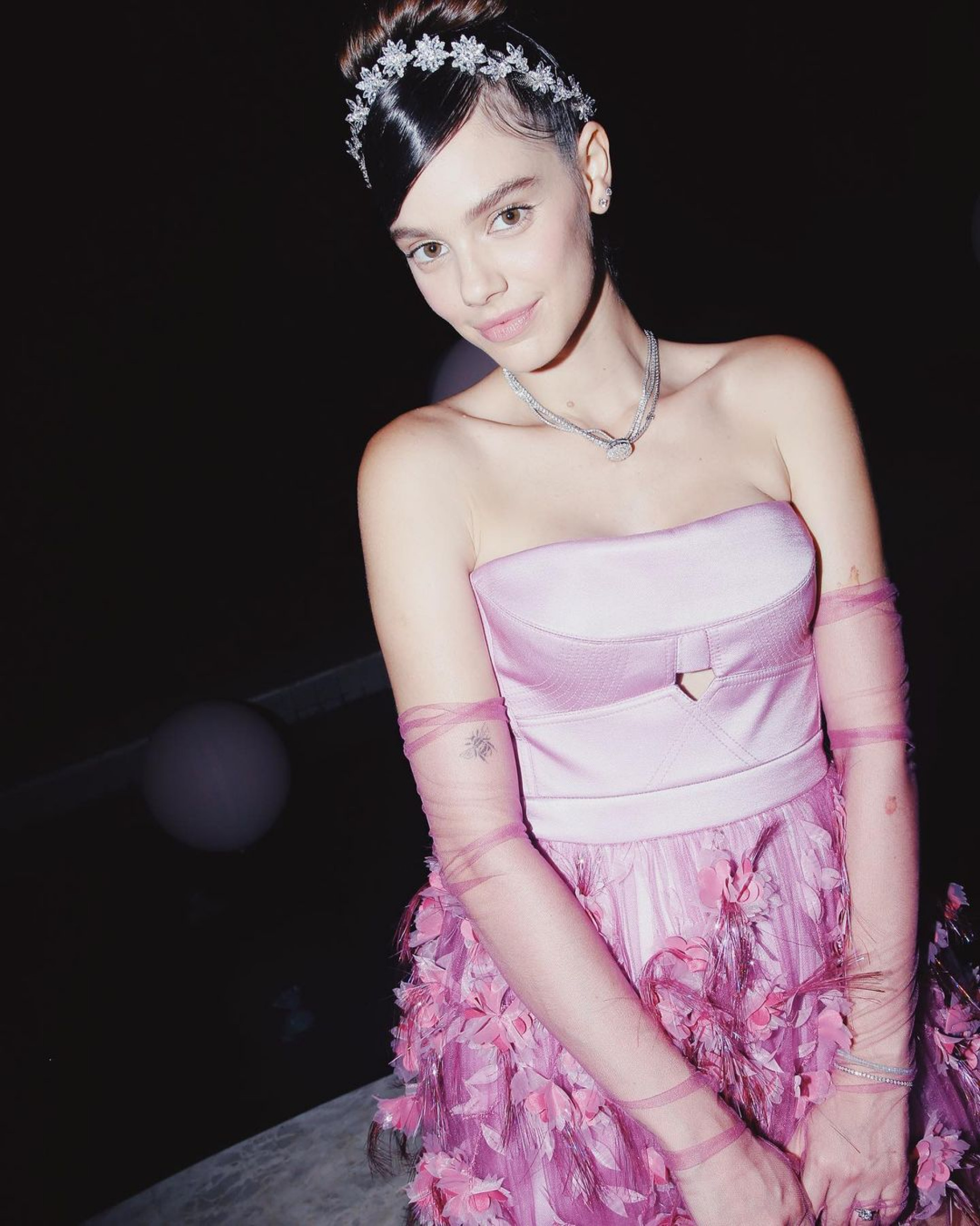 Laura Neiva comemora 30 anos com festa de debutante - Reprodução Internet