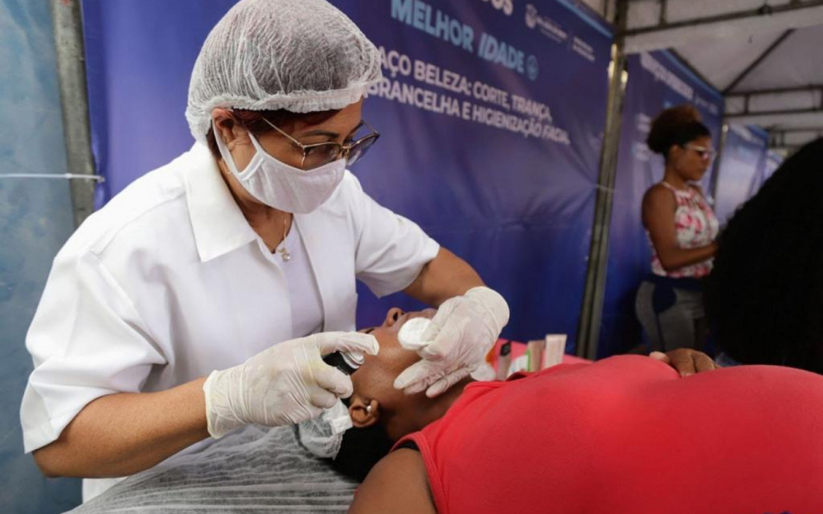 Serviços da Semana Municipal do Direito da Pessoa Idosa em São João de Meriti