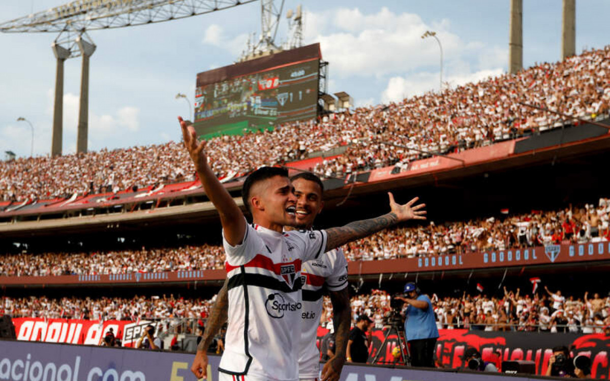 Gol hist&oacute;rico de Nestor foi planejado pelo S&atilde;o Paulo