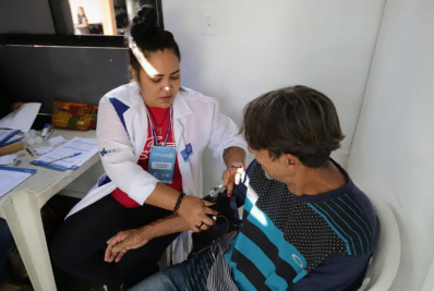 Ação social em comemoração à Semana Municipal do Idoso leva diversos serviços para Praça da Matriz