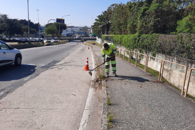 Faixas da Linha Amarela são interditadas para limpeza que busca evitar alagamentos