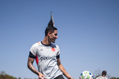 Fora da zona de rebaixamento, Vasco tem 25% de risco de cair para a Série B