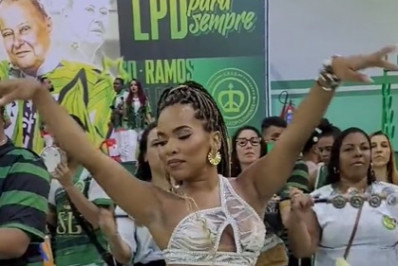 Rainha de bateria da Imperatriz Leopoldinense é vítima de racismo por causa do cabelo