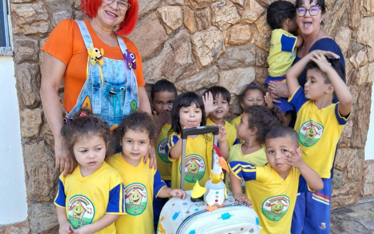 Contação de histórias na Casa Creche