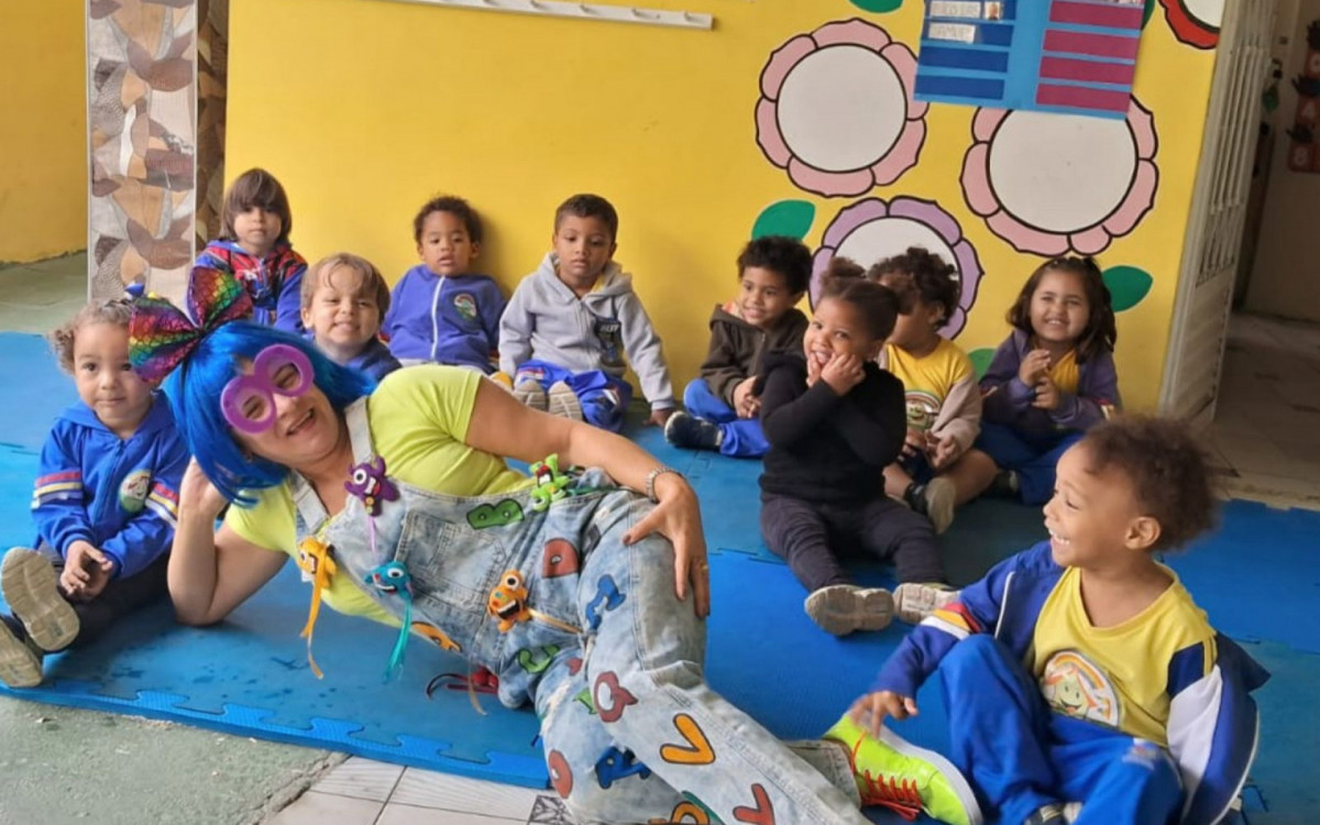 Contação de histórias na Casa Creche