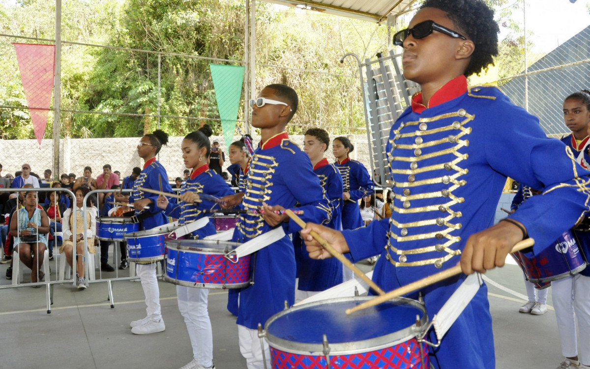 Festival de bandas escolares em Magé