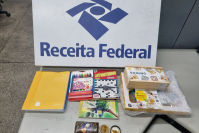 Receita Federal apreende haxixe em caixa de dominó infantil no Galeão
