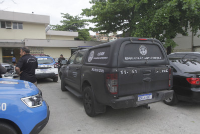 Esquadrão Antibombas é chamado para verificar denúncia de explosivo no carro de secretário de Belford Roxo
