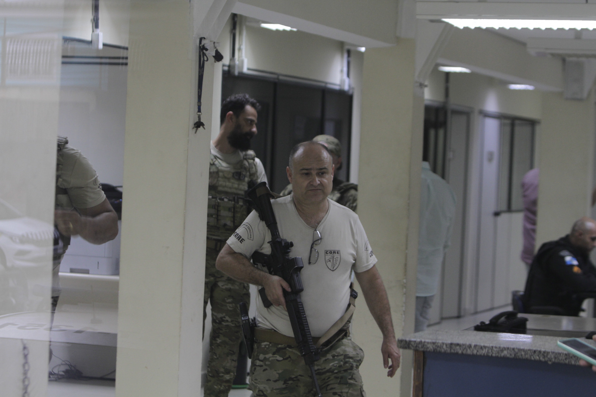 Artefato foi encaminhado para a 54&ordf; DP (Belford Roxo) depois de ser retirado do carro do vereador Amigo Binho - Marcos Porto/Ag&ecirc;ncia O Dia