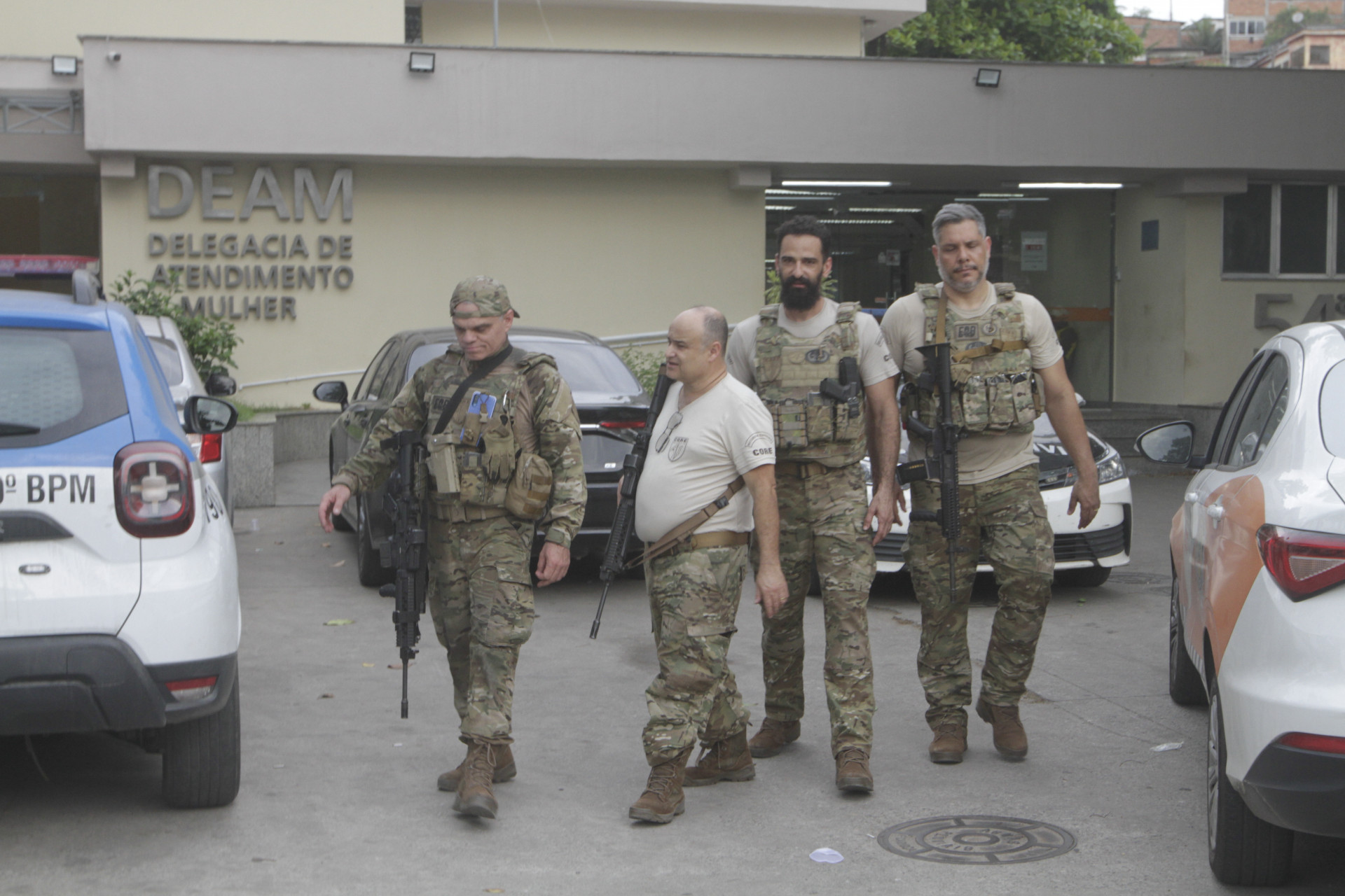 Artefato foi encaminhado para a 54&ordf; DP (Belford Roxo) depois de ser retirado do carro do vereador Amigo Binho - Marcos Porto/Ag&ecirc;ncia O Dia