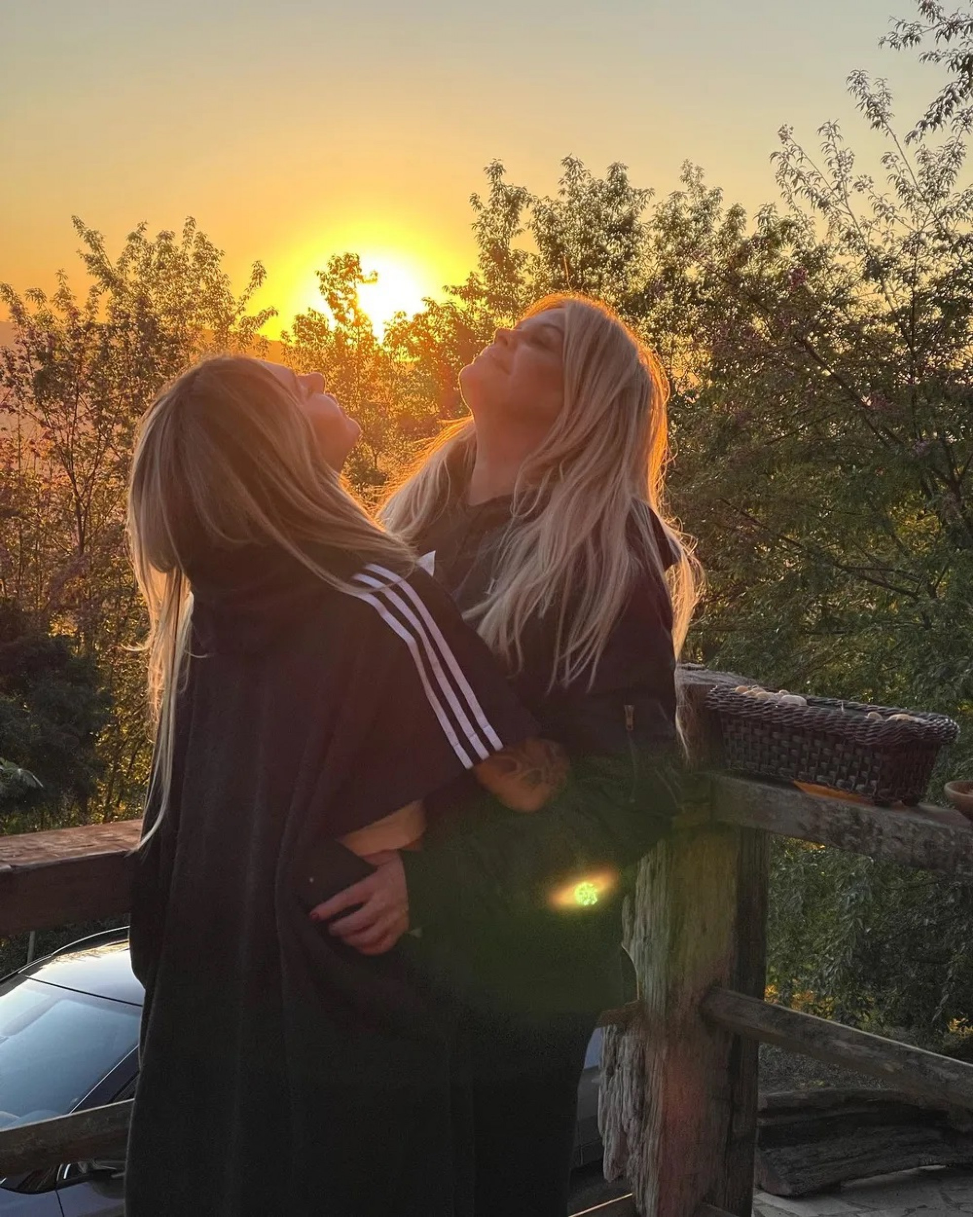 Monique Evans e a noiva, a DJ Cacá Werneck  - Reprodução / Instagram