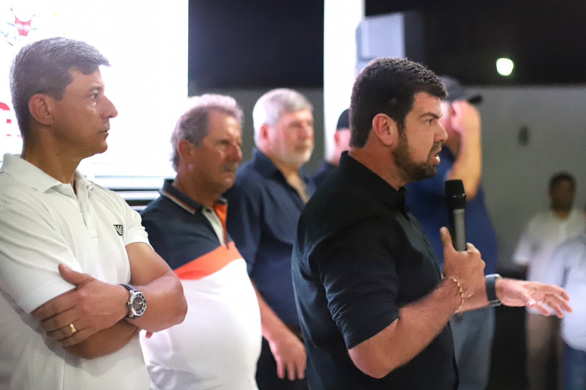 Prefeito lembrou que a maior parte do escoamento da produ&ccedil;&atilde;o agr&iacute;cola &eacute; realizado pela estrada - Foto: Divulga&ccedil;&atilde;o