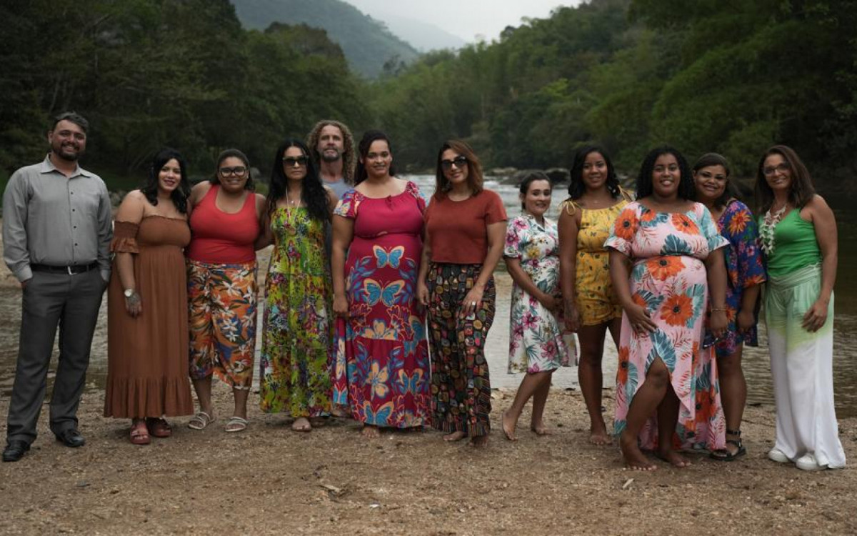 Gestantes foram mimadas com maquiagem e penteados