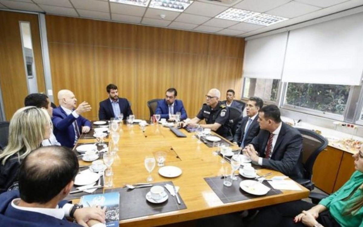 Reunião entre Castro e membros do governo durou cerca de duas horas 