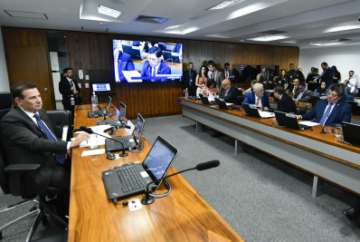 CAE do Senado aprova relatório do PL do Desenrola em votação simbólica