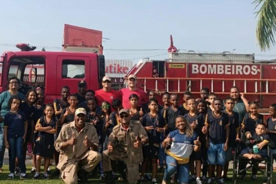 Alunos de escola pública de Araruama participam de ação interdisciplinar no Corpo de Bombeiros