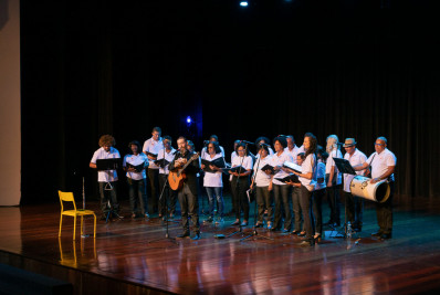 Coral Vozes da CLIN se apresenta domingo no MAC Niterói